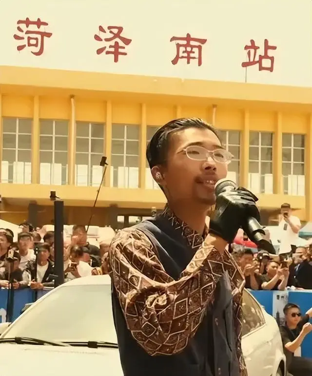 快手买站一块钱100_快手得钱是真的吗_快手花钱